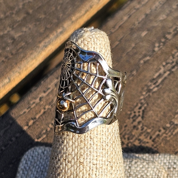 14k gold & 925 sterling spider web ring - Picture 5 of 10